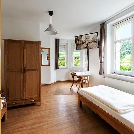 Monteurzimmer Penzion *